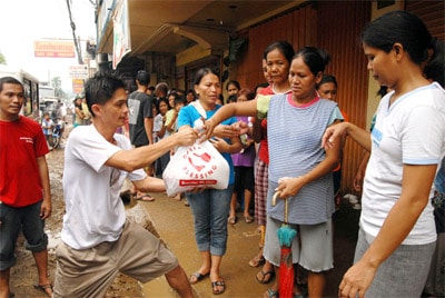 2013-1107-disaster-relief-400