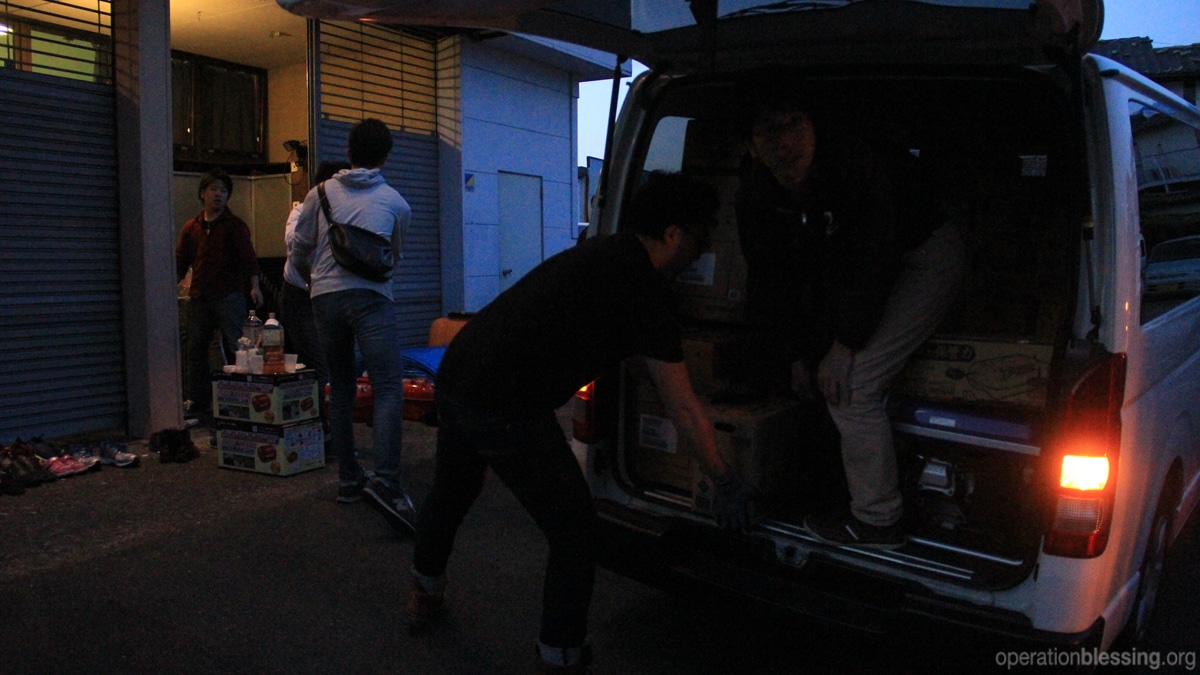How To Become A Natural Disaster Relief Worker How To Become A Natural Disaster Relief Worker