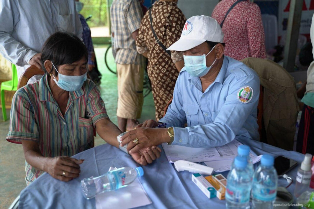 cambodia-flood-medical