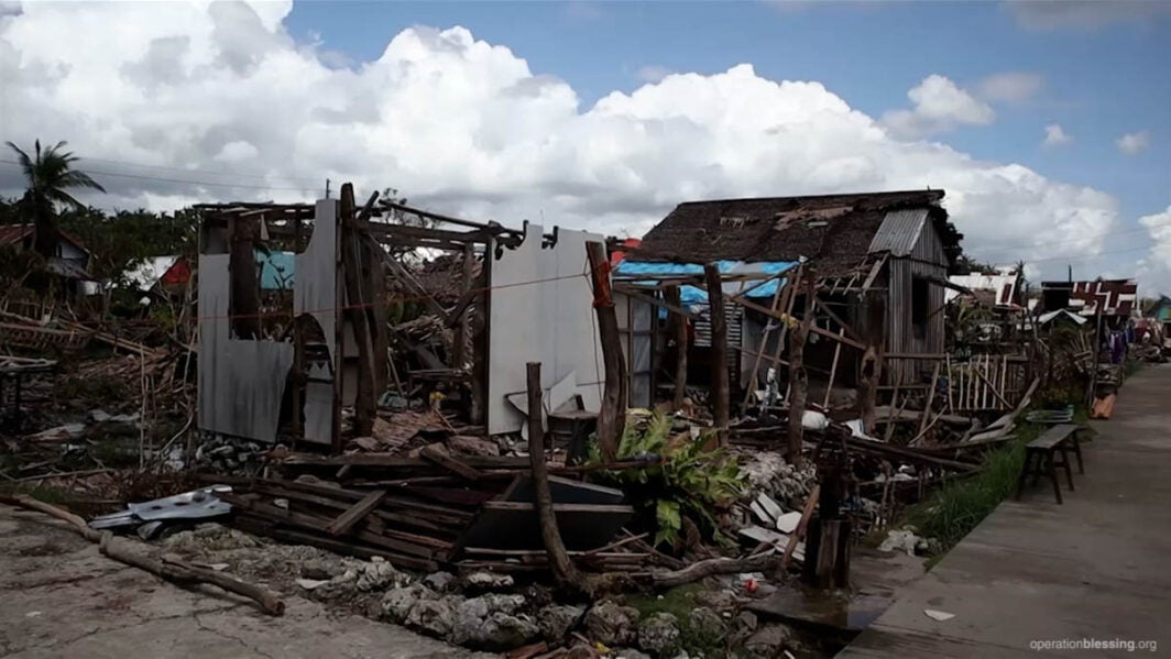 typhoon-destruction-philippines