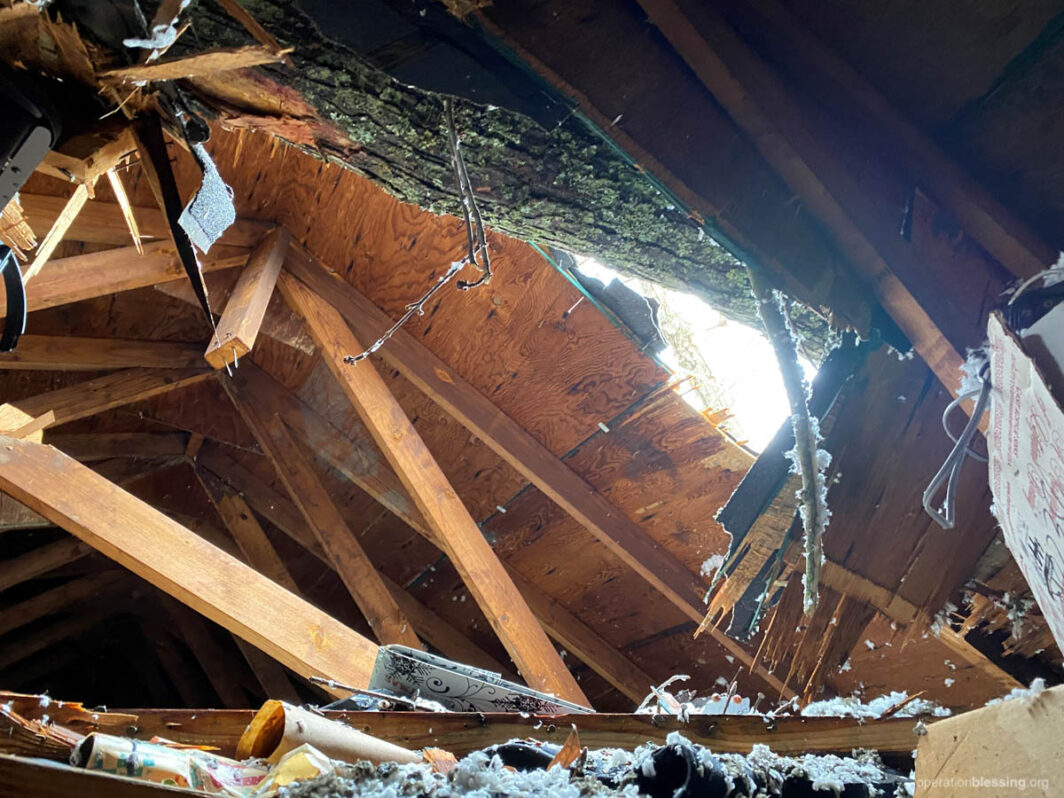 Tornado devastation in midwest