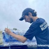 hurricane-ian-relief-volunteer