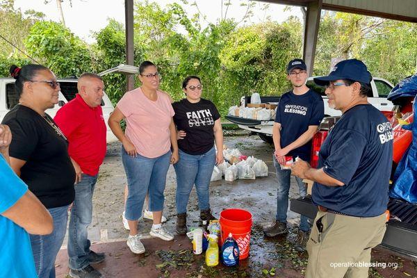 disaster-supplies-for-hurricane-relief