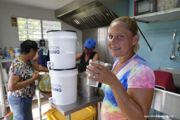 hurricane-relief-food