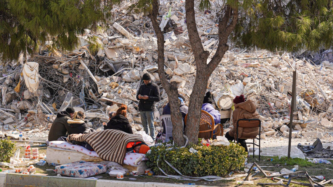 Help for Turkey earth quake victims