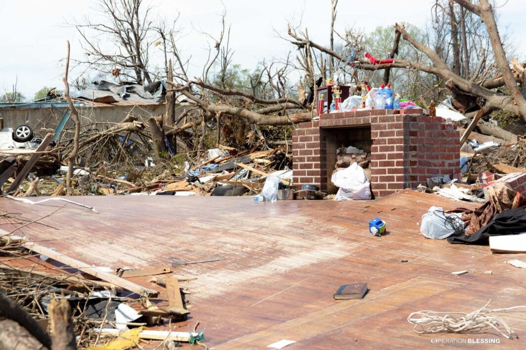 destroyed homes from Mississippi tornado