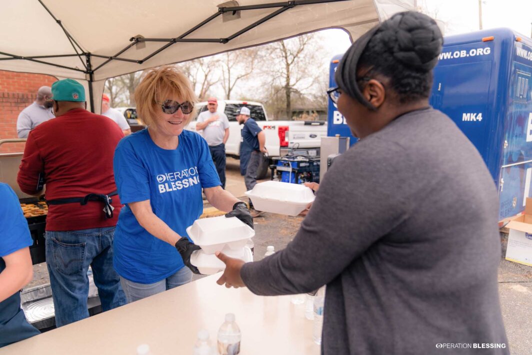 meals for arkansas tornado survivors