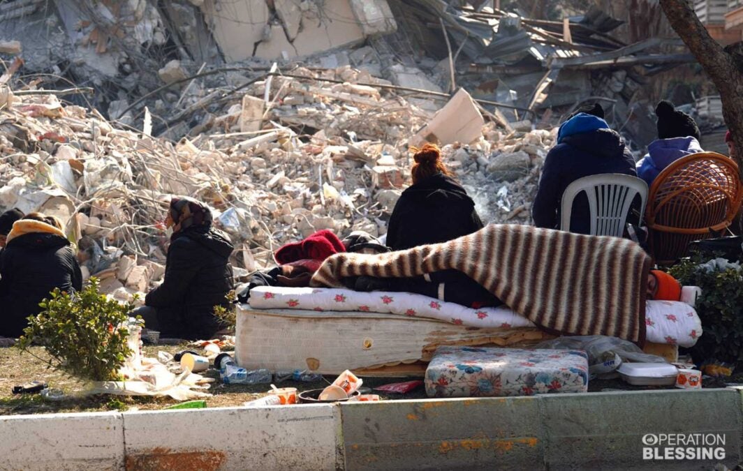 helping earthquake survivors in Turkey