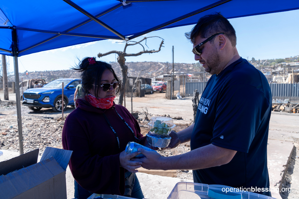 food for wildfire victims