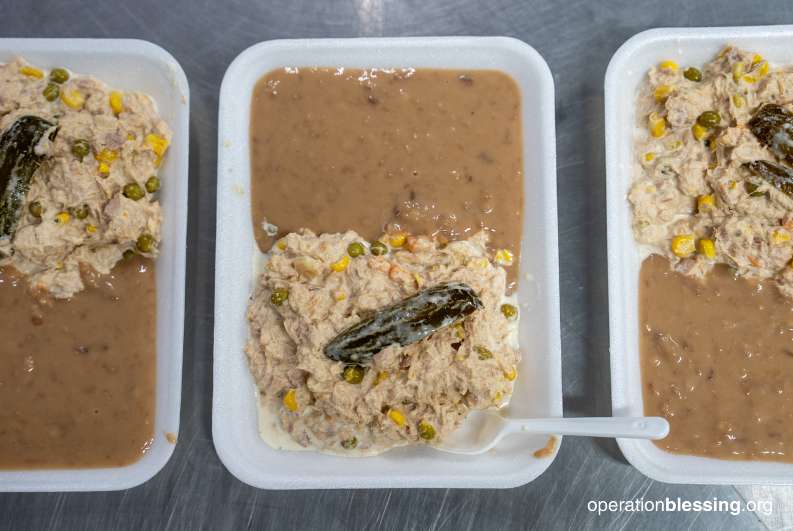 hot food for Mexico flood victims